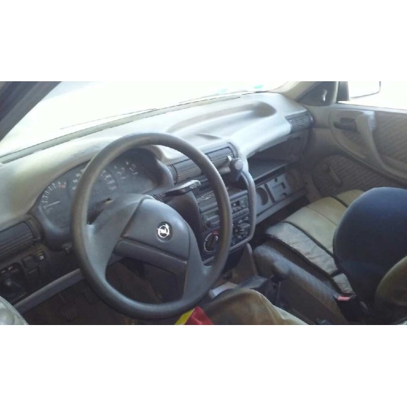 opel astra f berlina del año 1991