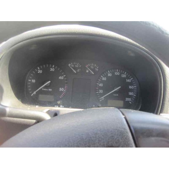 volkswagen polo berlina (6n1) del año 1998