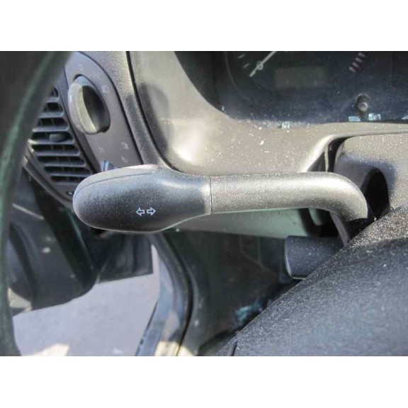 volkswagen polo berlina (6n1) del año 1998