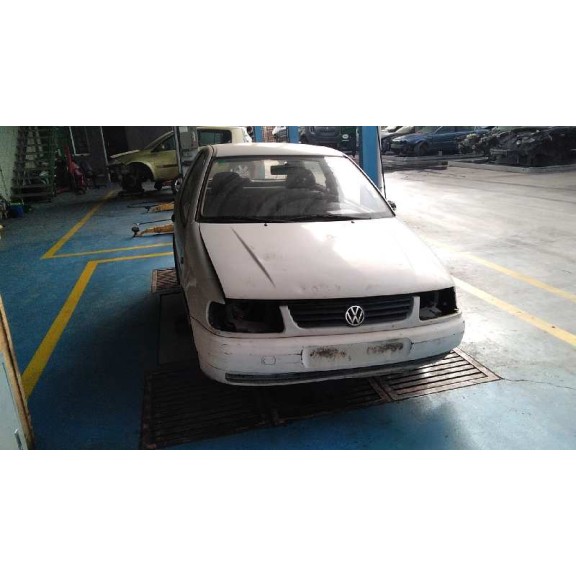 volkswagen polo berlina (6n1) del año 1995