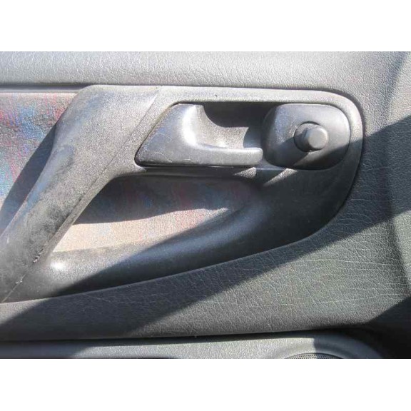 volkswagen polo berlina (6n1) del año 1998