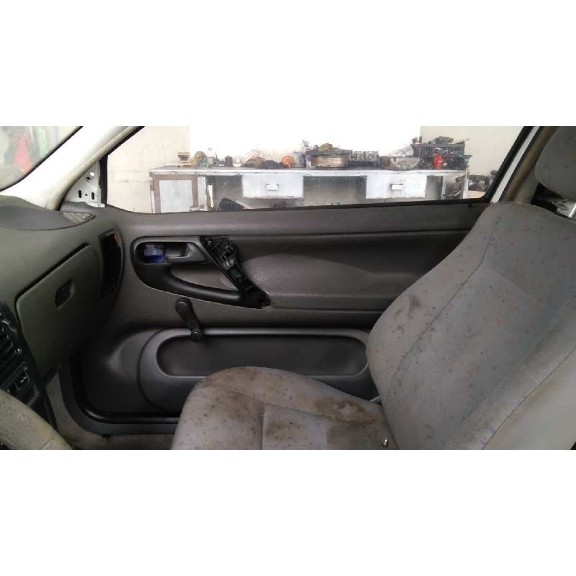 volkswagen polo berlina (6n1) del año 1995