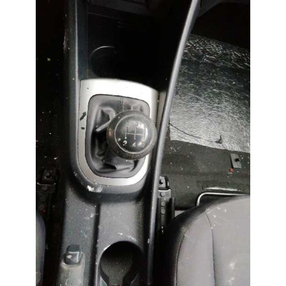 kia rio del año 2012