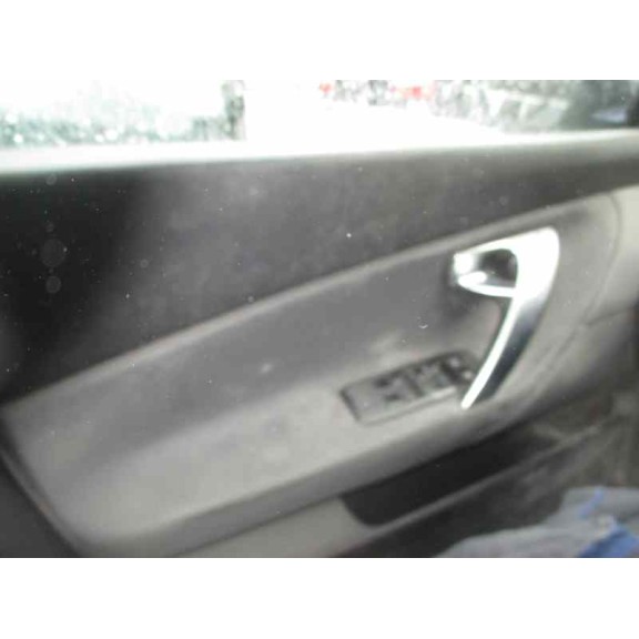 nissan primera berlina (p12) del año 2005