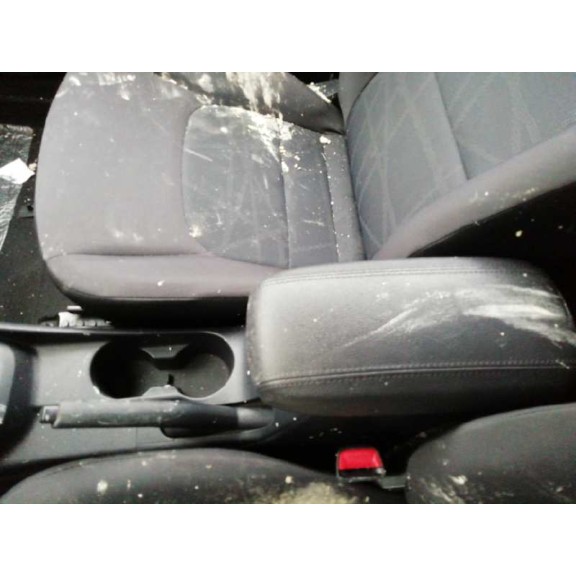 kia rio del año 2012