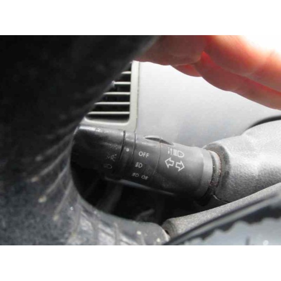 nissan primera berlina (p12) del año 2005