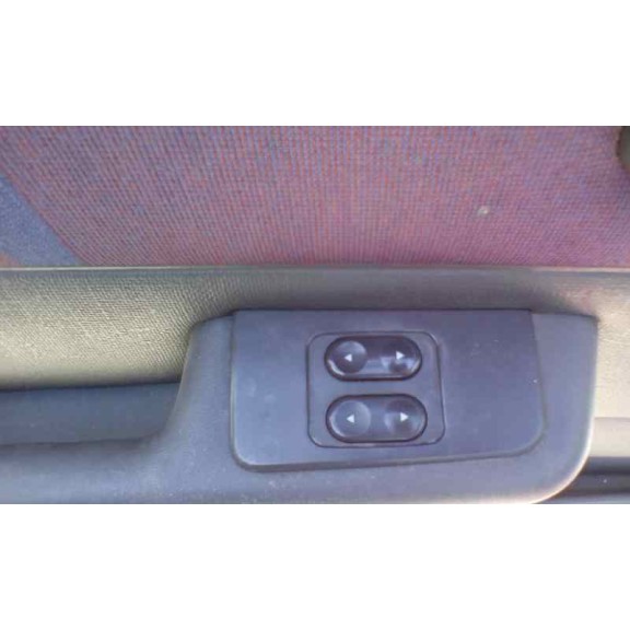 fiat punto berlina (176) del año 1999