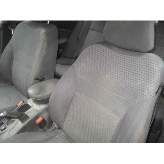 nissan primera berlina (p12) del año 2005