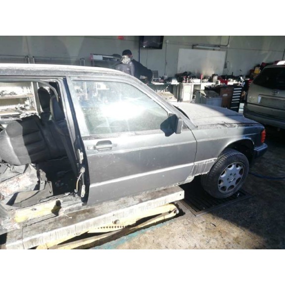 mercedes-benz clase c (w201) berlina del año 1998