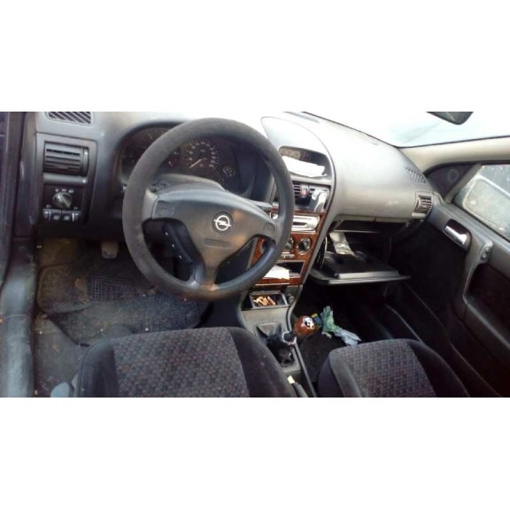 opel astra g berlina del año 1999