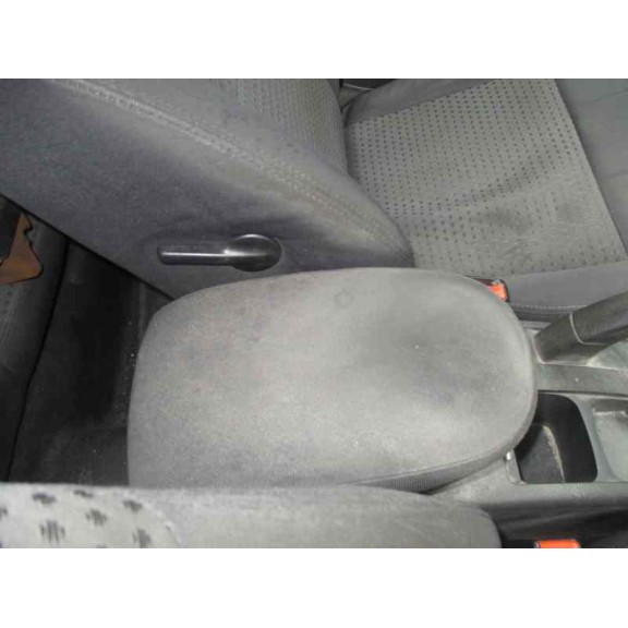 nissan primera berlina (p12) del año 2005