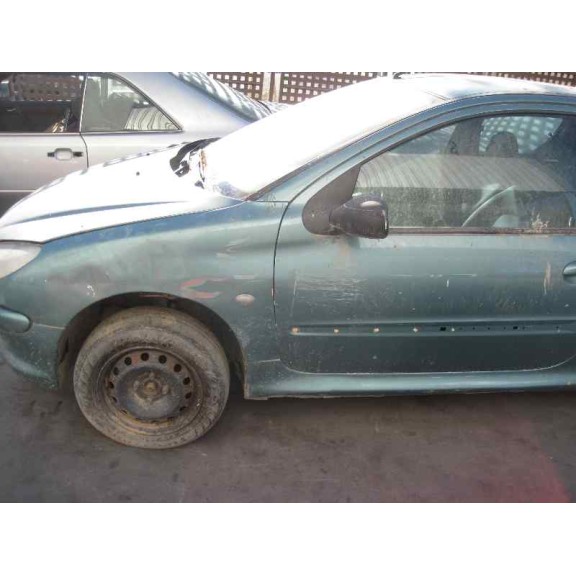 peugeot 206 berlina del año 2000