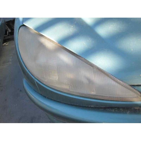 peugeot 206 berlina del año 2000