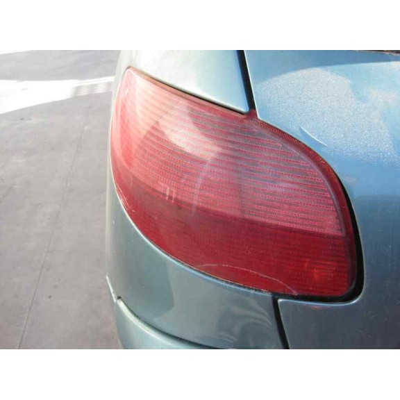 peugeot 206 berlina del año 2000