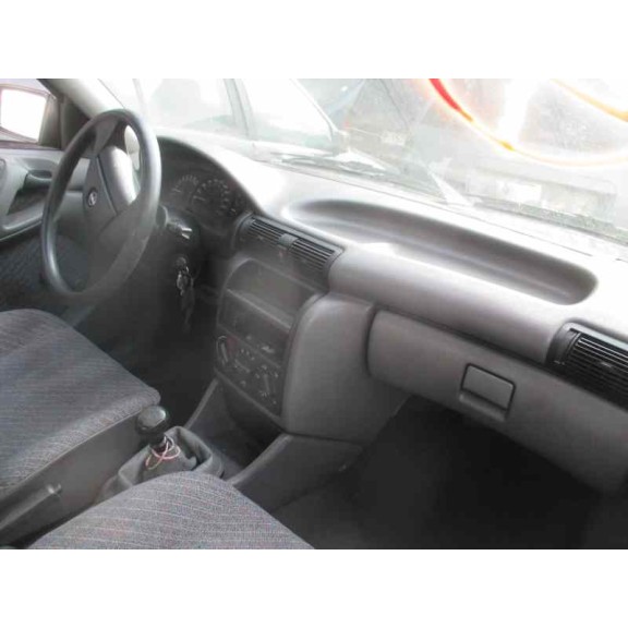 opel astra f berlina del año 1993