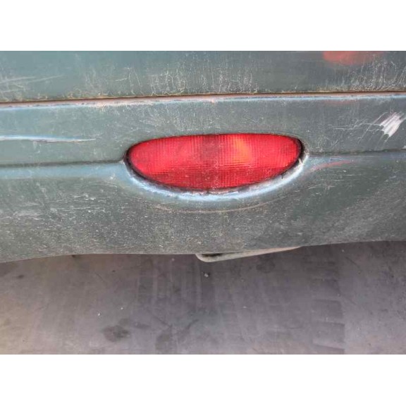 peugeot 206 berlina del año 2000