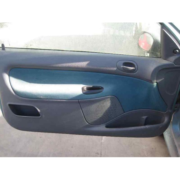 peugeot 206 berlina del año 2000