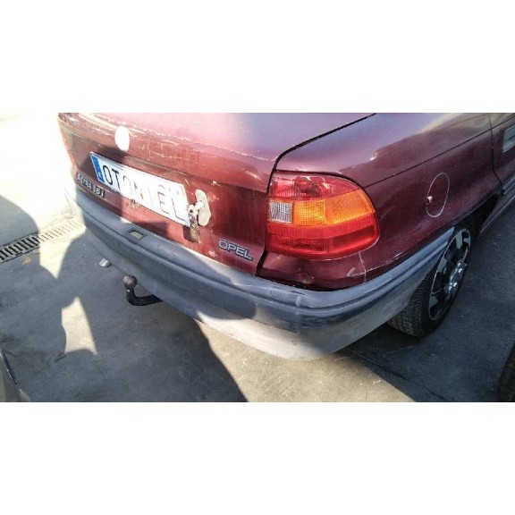 opel astra f berlina del año 1995