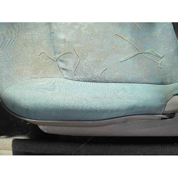 peugeot 206 berlina del año 2000