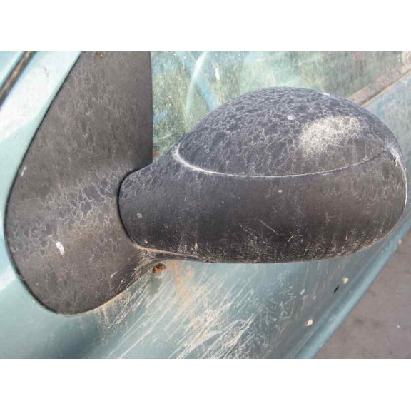 peugeot 206 berlina del año 2000