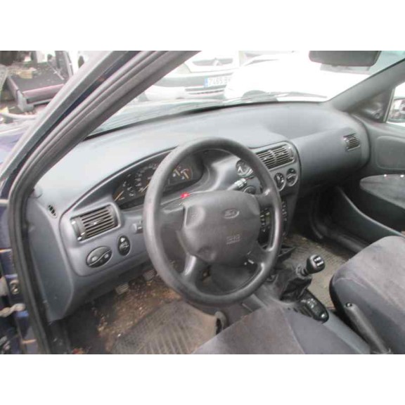 ford escort berlina/turnier del año 1999