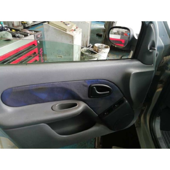 renault clio ii fase i (b/cbo) del año 2001