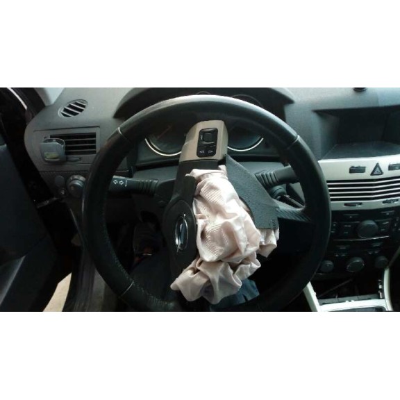 opel astra h berlina del año 2008