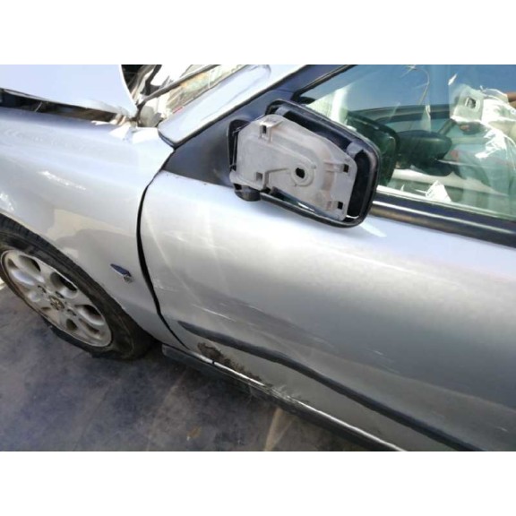 volvo s40 berlina del año 2000