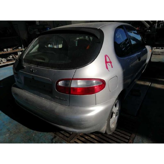 daewoo lanos del año 2000