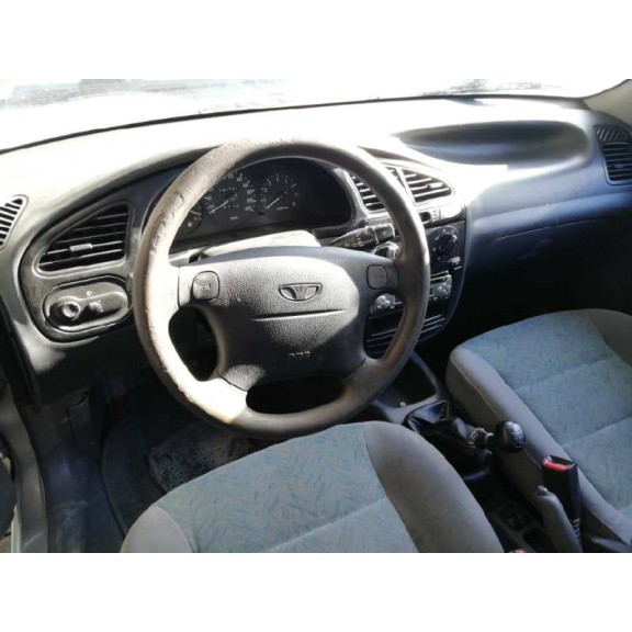 daewoo lanos del año 2000