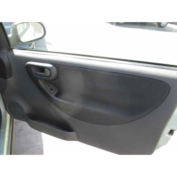 opel corsa c del año 2001