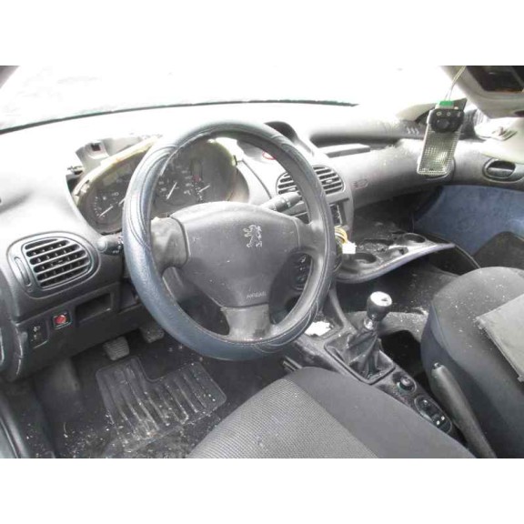 peugeot 206 berlina del año 2002