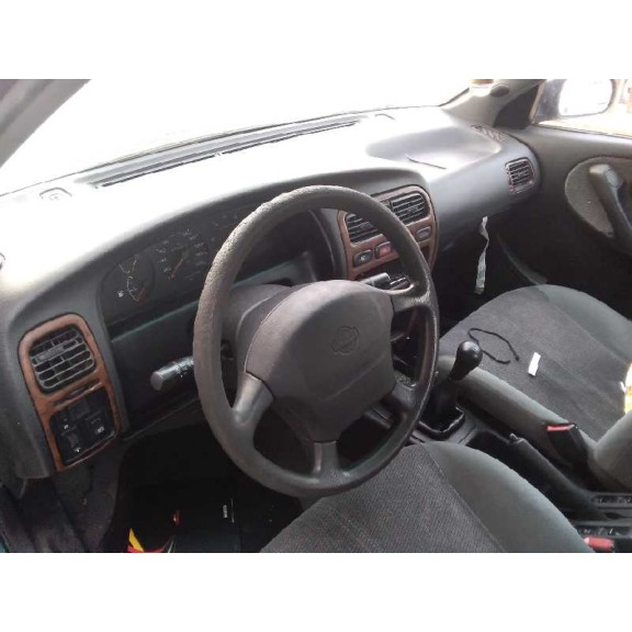 nissan primera berl./familiar (p10/w10) del año 1995