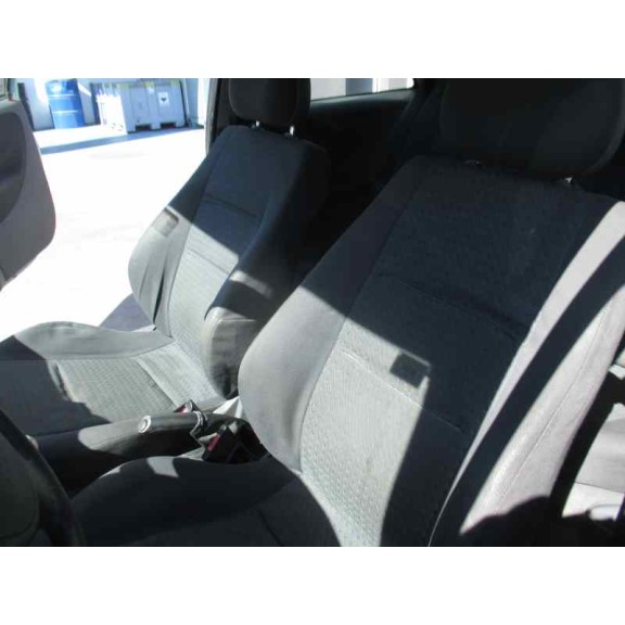 opel corsa c del año 2001