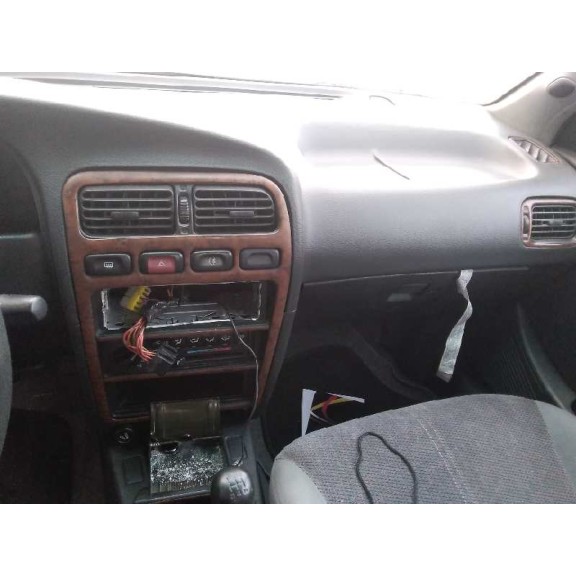 nissan primera berl./familiar (p10/w10) del año 1995