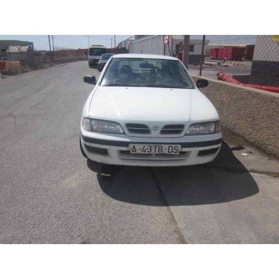 nissan primera berlina (p11) del año 1998