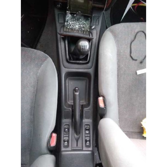 nissan primera berl./familiar (p10/w10) del año 1995