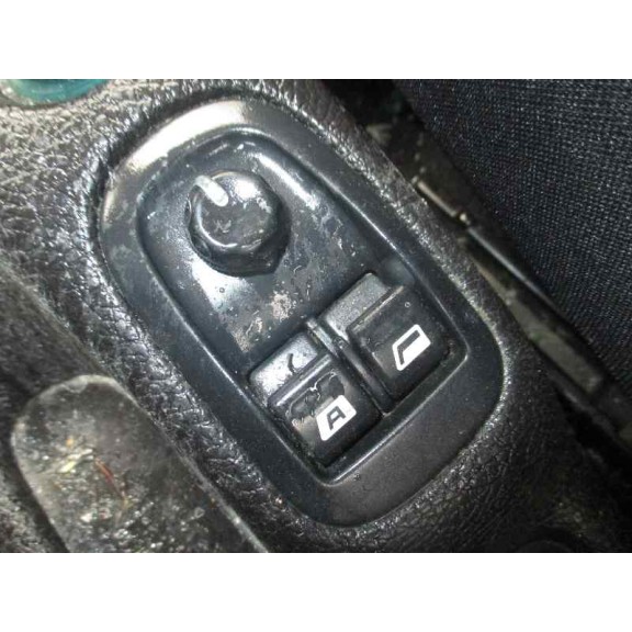 peugeot 206 berlina del año 2002