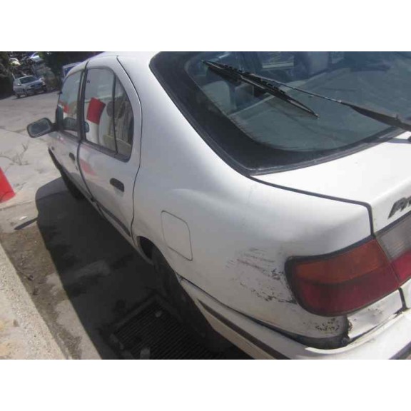 nissan primera berlina (p11) del año 1998