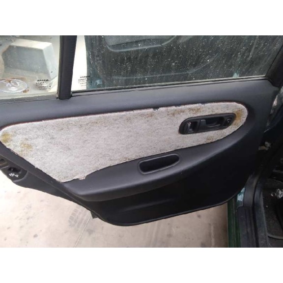 nissan primera berl./familiar (p10/w10) del año 1995