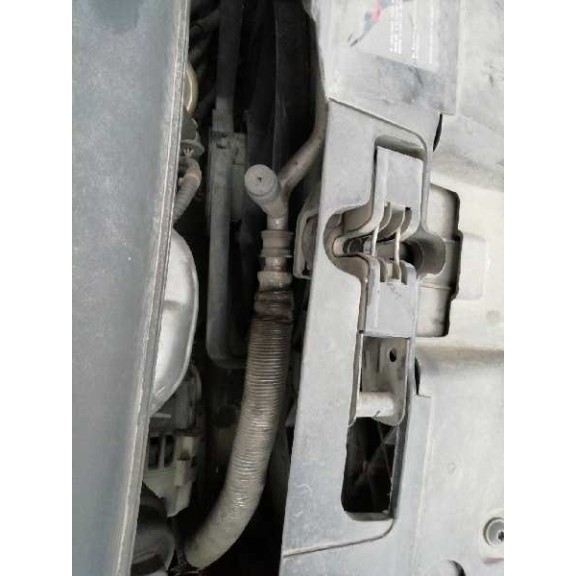 seat ibiza (6l1) del año 2004