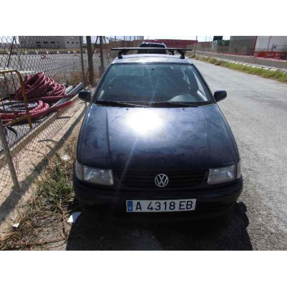volkswagen polo berlina (6n1) del año 1999