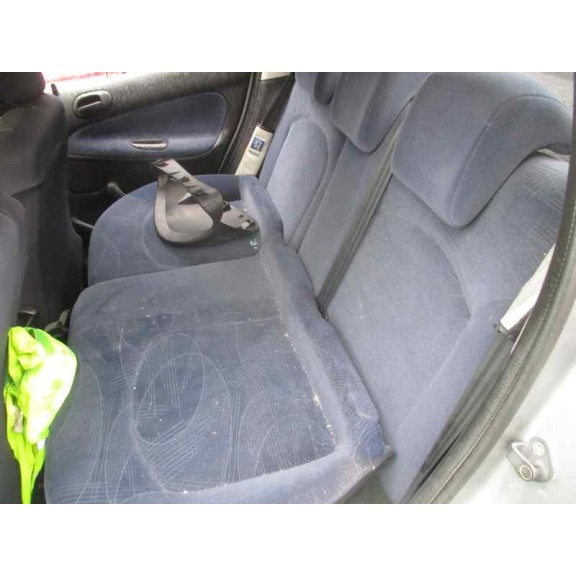 peugeot 206 berlina del año 2002