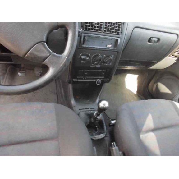 volkswagen polo berlina (6n1) del año 1999