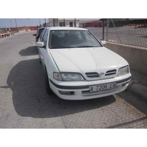 nissan primera berlina (p11) del año 1999