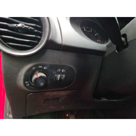 seat ibiza (6l1) del año 2004