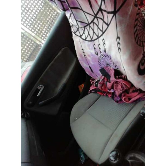 seat ibiza (6l1) del año 2004