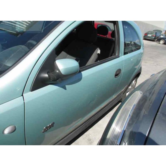 opel corsa c del año 2001