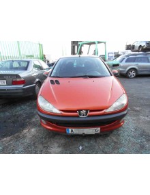 peugeot 206 berlina del año 2000