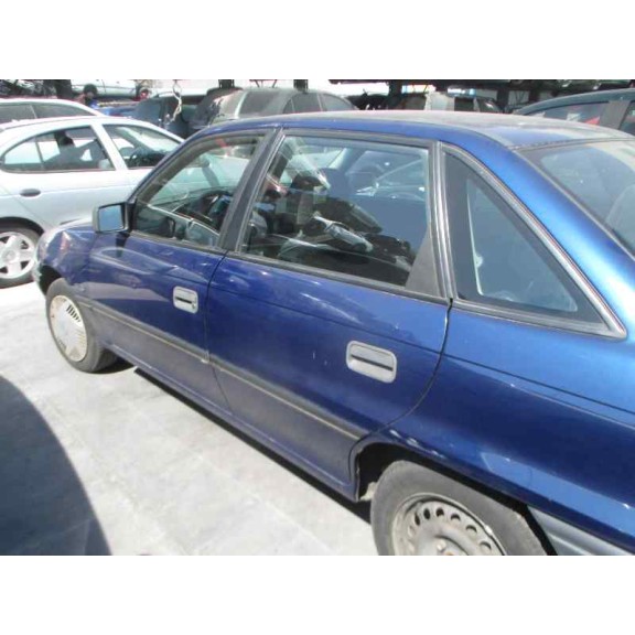 opel astra f berlina del año 1994